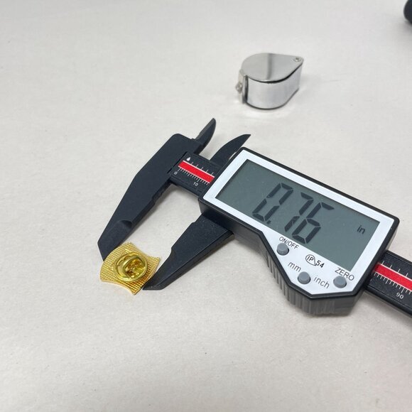 Welland Ontario Lapel Pin Blue Enamel Metal Gold-Tone Pinback Canada Collectible - Picture 4 of 6